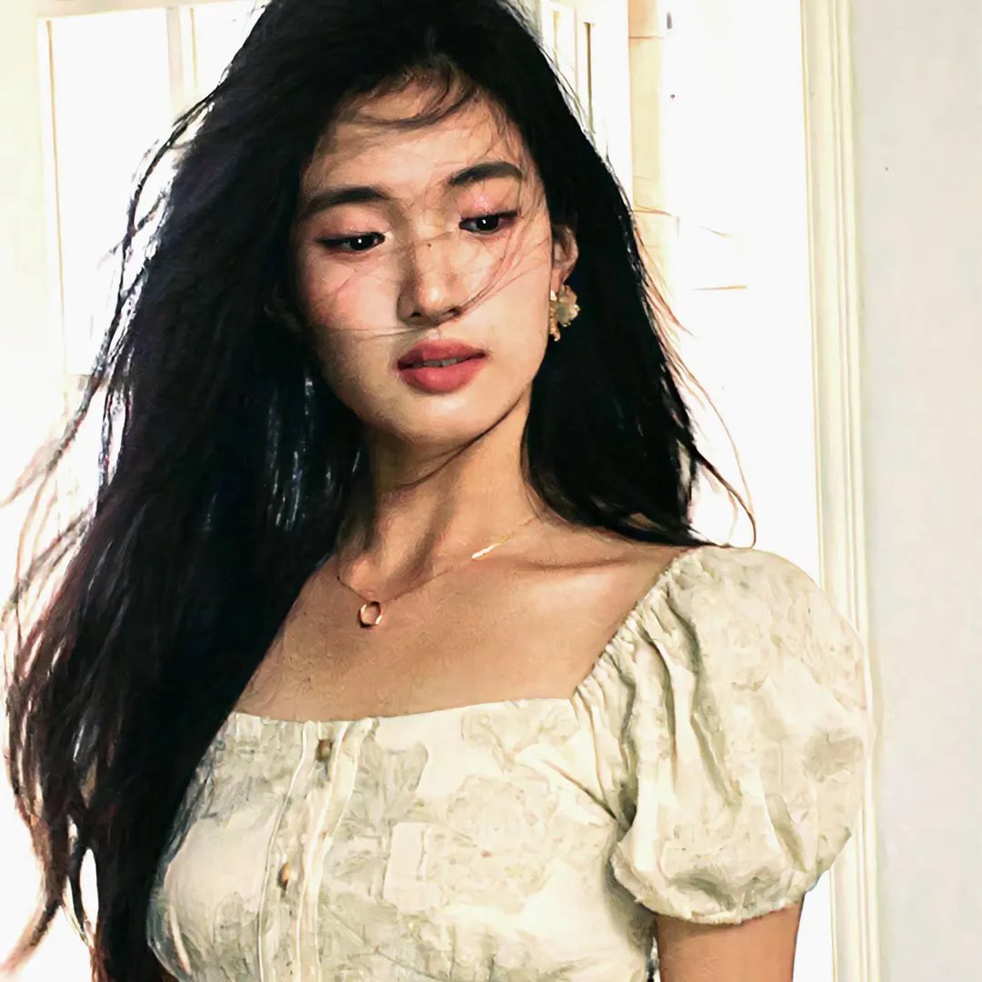 长跑八年她奔向白月光